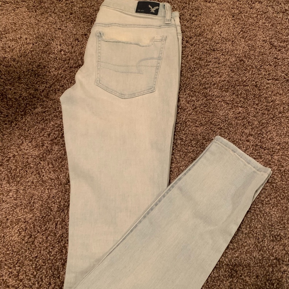American Eagle Ripped Denim Jeans - Picture 3 of 3